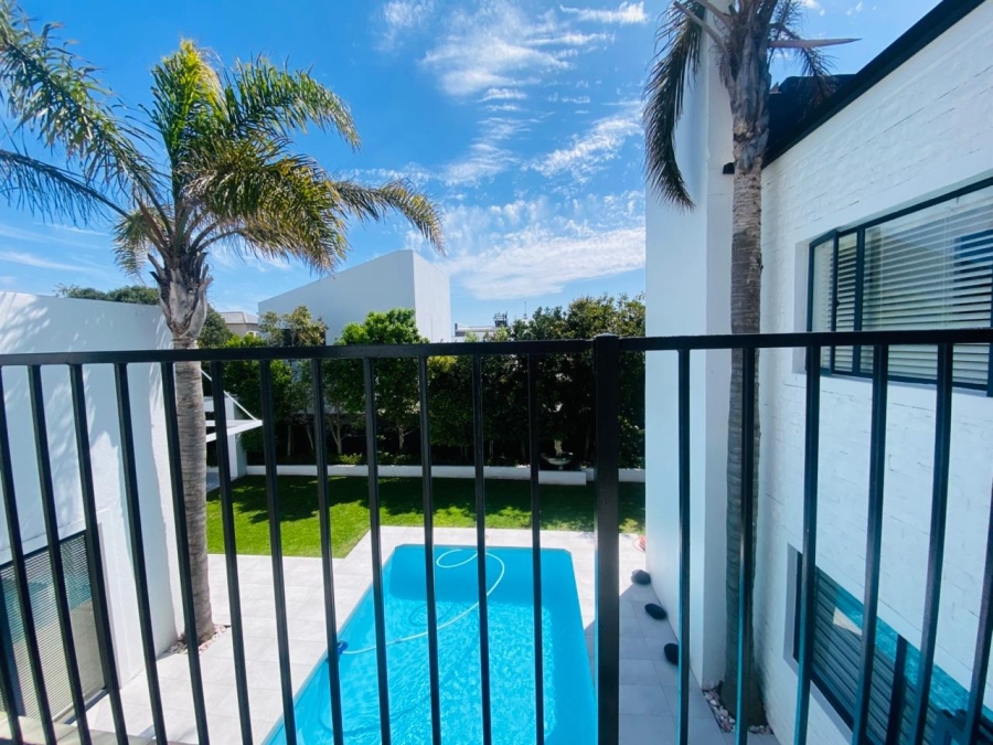 5 Bedroom Property for Sale in Sunset Beach Western Cape